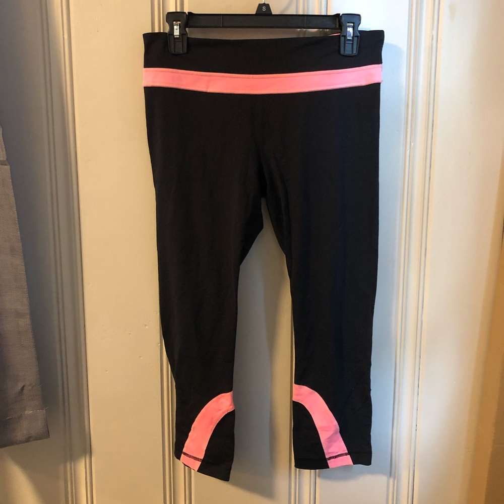 Lululemon Black and Pink Capri Leggings